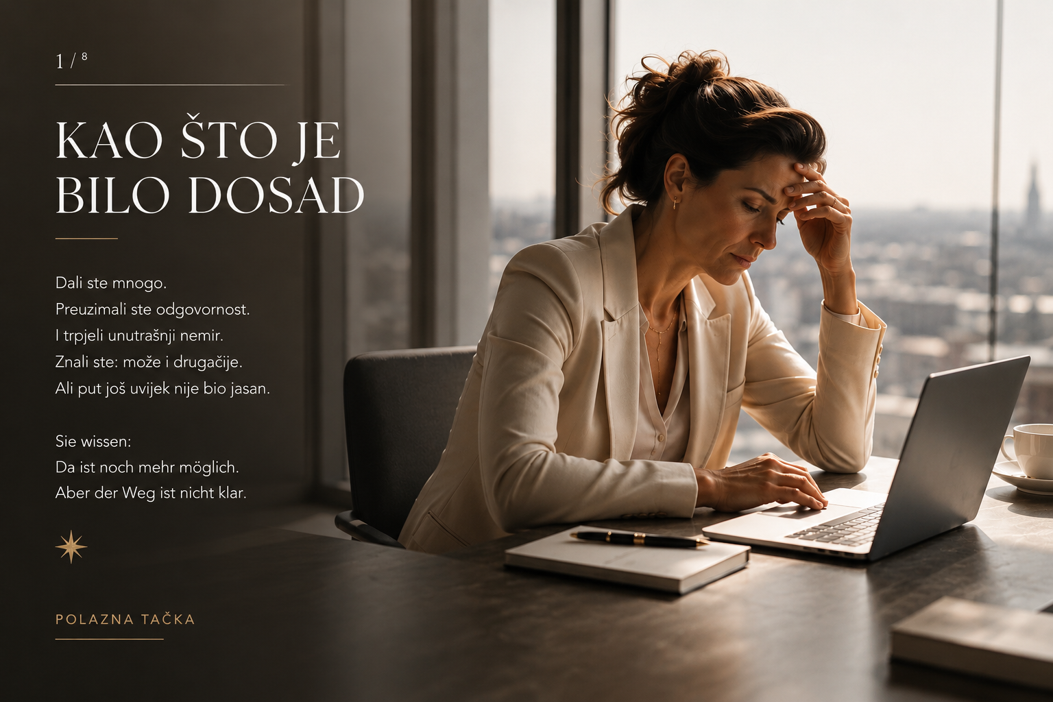 Uspješna poslovna žena zamišljeno sjedi za radnim stolom ispred laptopa u modernom uredu. Fotografija simbolizuje unutrašnji nemir uprkos profesionalnom uspjehu, žensko liderstvo, samovođenje, lični razvoj, emocionalnu jasnoću, samorefleksiju, svjesne životne promjene i SHEJA mentoring iskustvo.